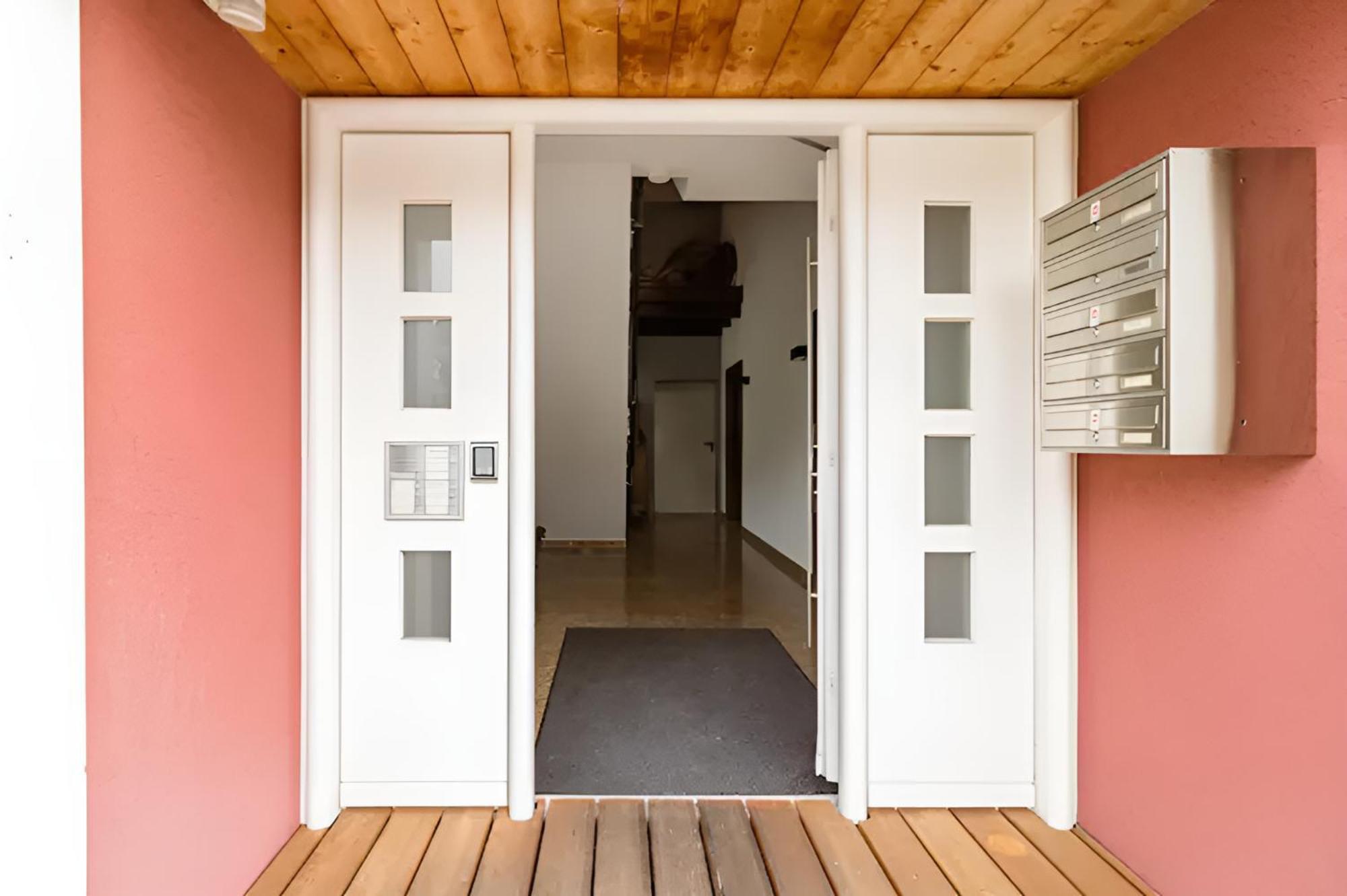 Komfortables Doppelzimmer In Kehl Goldscheuer - 1A Guesthouse Exterior photo